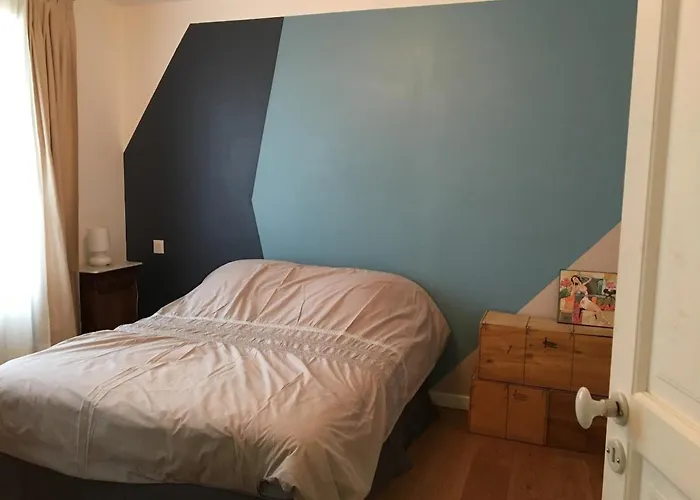 6 Et Piscine Entre La Et La Villa Perols