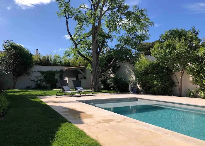 6 Et Piscine Entre La Et La Perols
