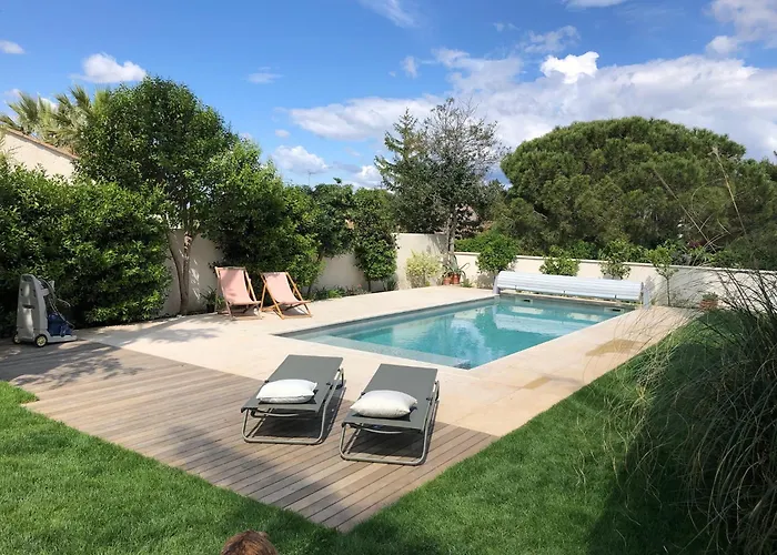 Villa 6 Et Piscine Entre La Et La