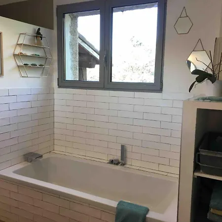 6 Et Piscine Entre La Et La *