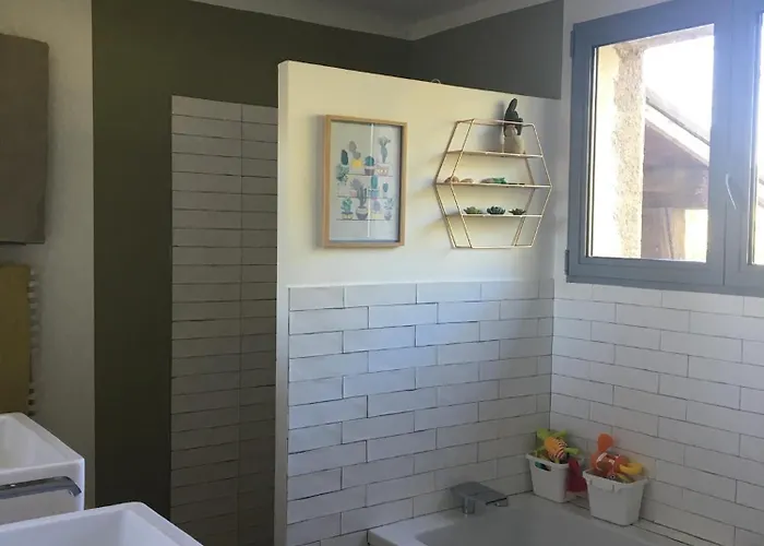 6 Et Piscine Entre La Et La Villa Pérols